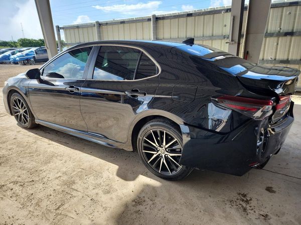 2024 TOYOTA CAMRY