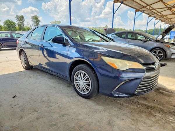 2015 TOYOTA CAMRY