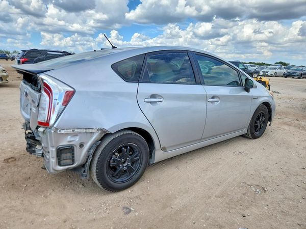 2015 TOYOTA PRIUS