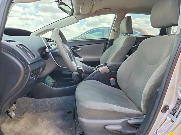 2015 TOYOTA PRIUS