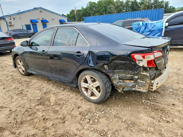 2014 TOYOTA CAMRY