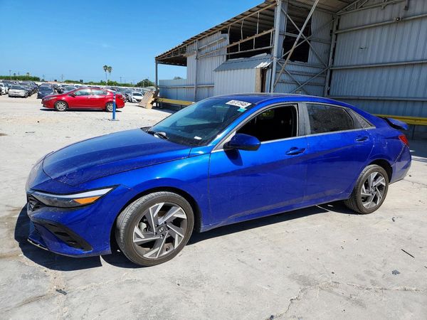 2024 HYUNDAI ELANTRA