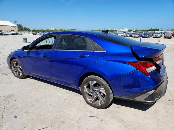 2024 HYUNDAI ELANTRA