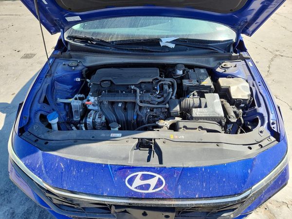 2024 HYUNDAI ELANTRA