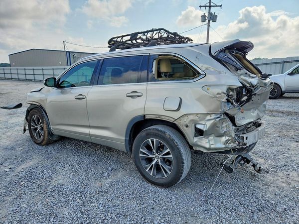 2016 TOYOTA HIGHLANDER