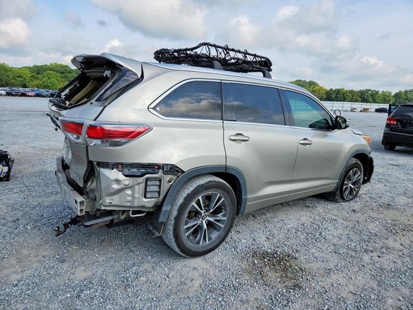 2016 TOYOTA HIGHLANDER