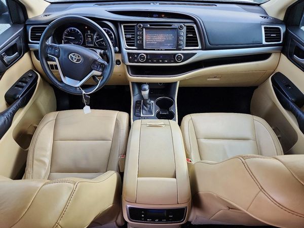 2016 TOYOTA HIGHLANDER
