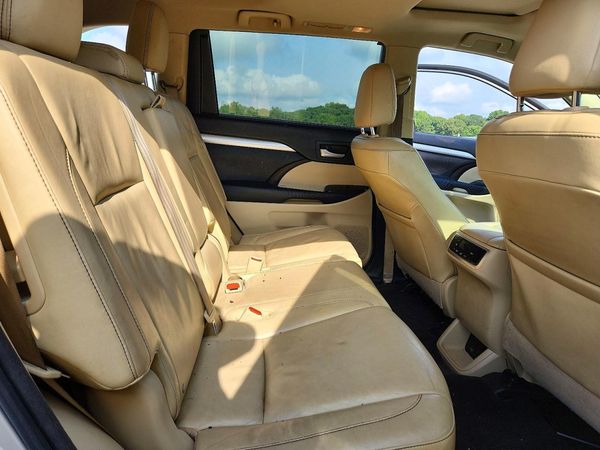 2016 TOYOTA HIGHLANDER
