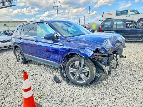 2021 VOLKSWAGEN TIGUAN SE, SE R-Line Black, SEL — Passenger 3/4