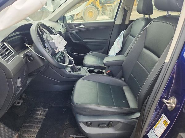 2021 VOLKSWAGEN TIGUAN SE, SE R-Line Black, SEL — DENT