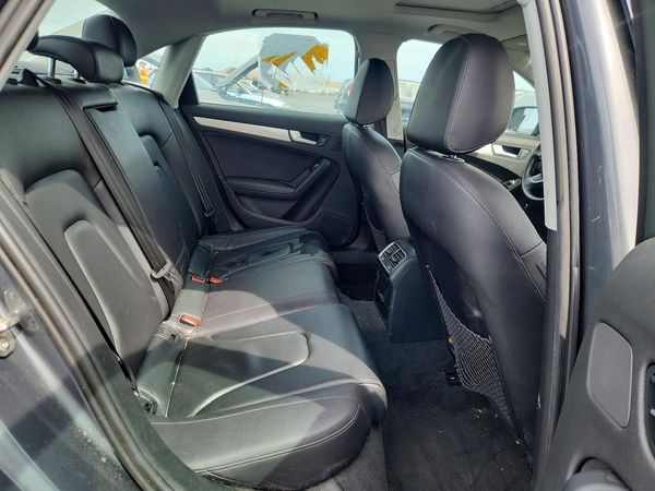 2015 AUDI A4 quattro Premium