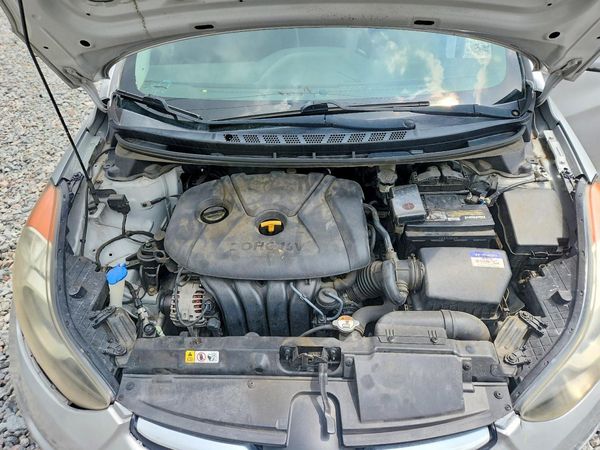 2013 HYUNDAI ELANTRA