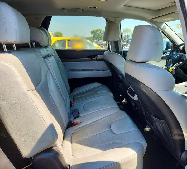 2020 HYUNDAI PALISADE SEL w/ Premium Pkg