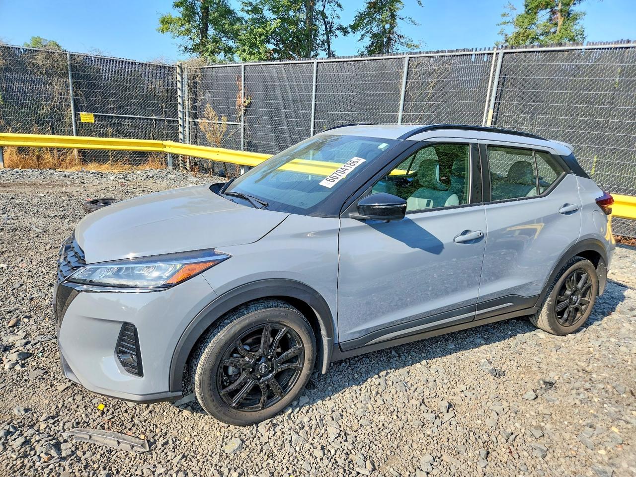 2022 NISSAN KICKS