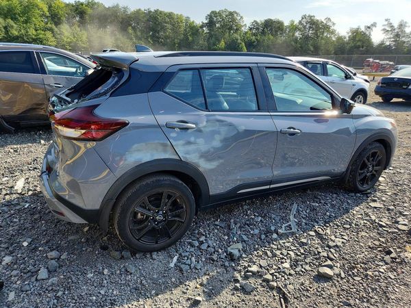 2022 NISSAN KICKS