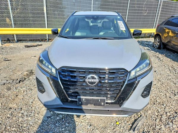 2022 NISSAN KICKS