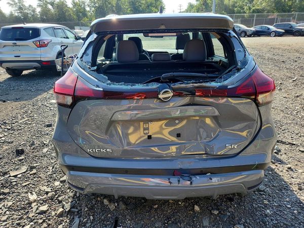 2022 NISSAN KICKS