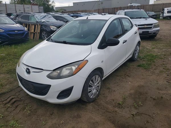 2012 MAZDA 2