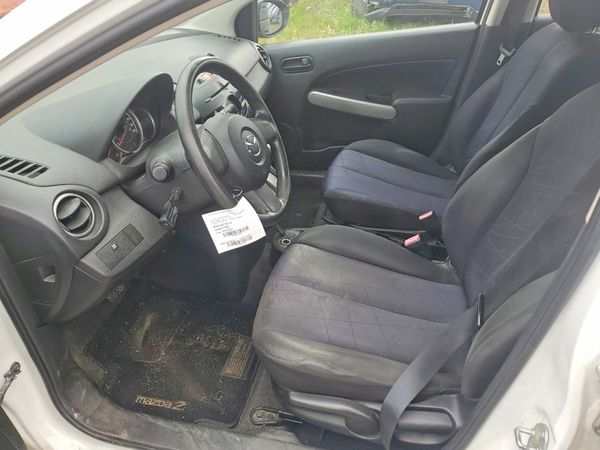 2012 MAZDA 2 Sport/GX