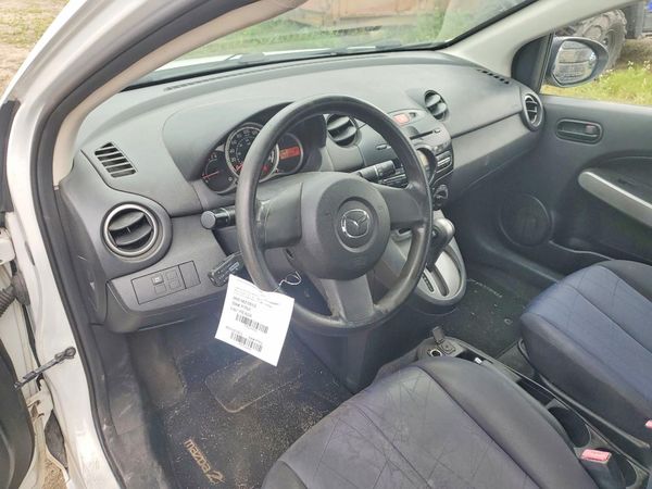 2012 MAZDA 2 Sport/GX