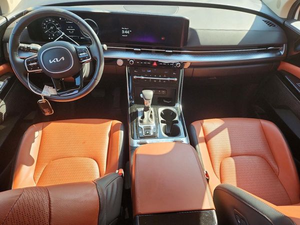 2024 KIA CARNIVAL