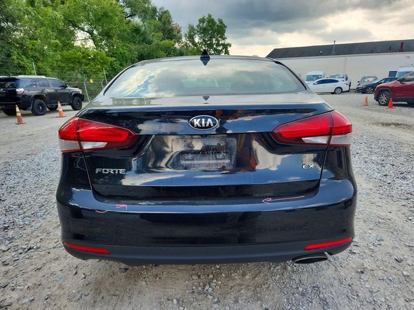 2017 KIA FORTE