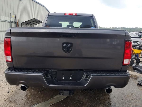 2018 RAM 1500 ST
