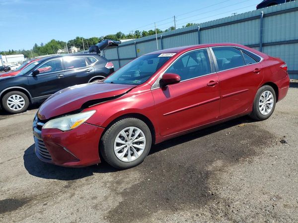 2016 TOYOTA CAMRY