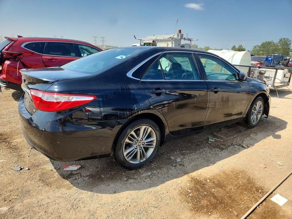 2015 TOYOTA CAMRY