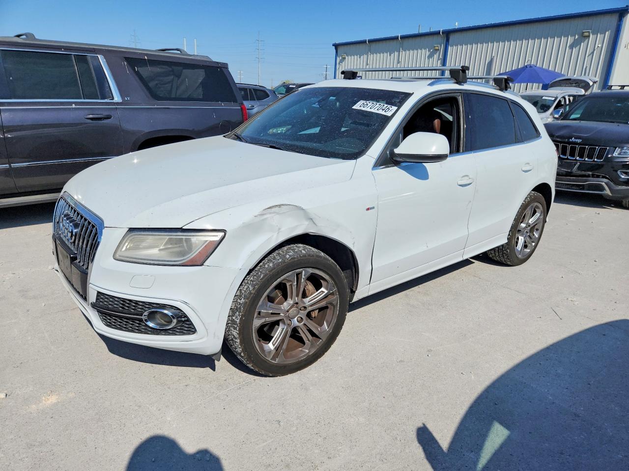 2013 AUDI Q5 Premium Plus