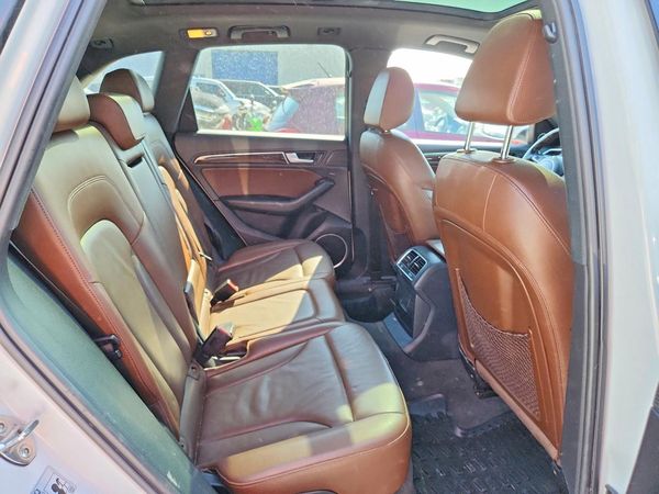 2013 AUDI Q5 Premium Plus