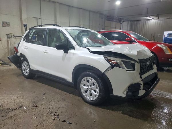 2022 SUBARU FORESTER Base Plus — Passenger 3/4
