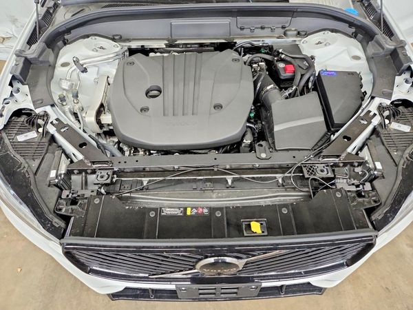 2026 VOLVO XC60 Plus Dark