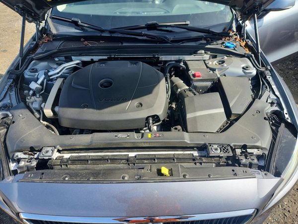2020 VOLVO S60