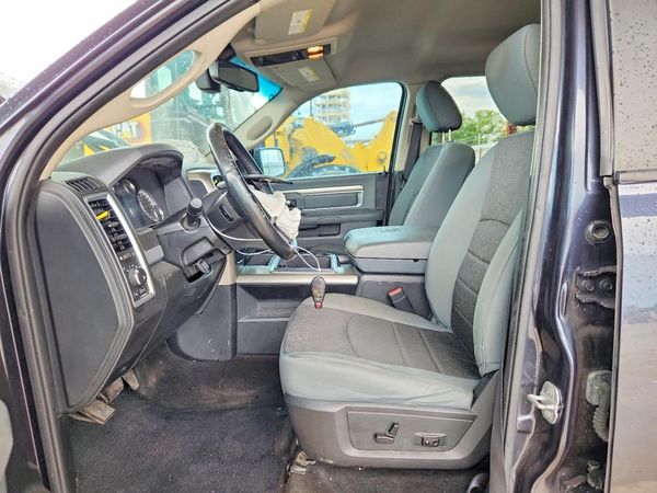2015 RAM 1500 SLT