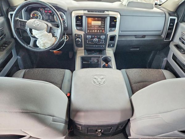 2015 RAM 1500 SLT
