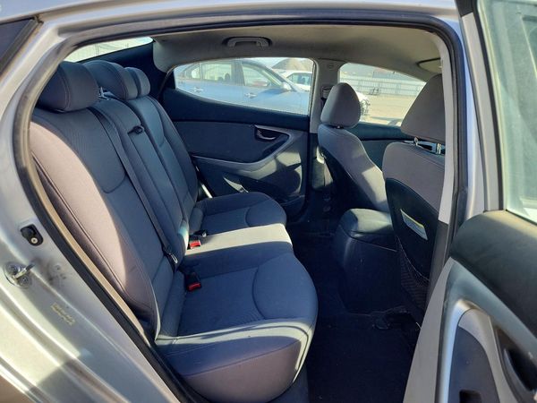 2014 HYUNDAI ELANTRA GLS (Middle)