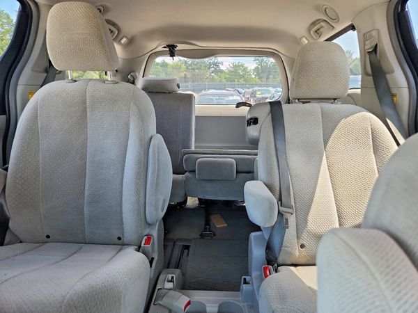 2014 TOYOTA SIENNA
