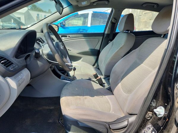 2017 HYUNDAI ACCENT SE Base