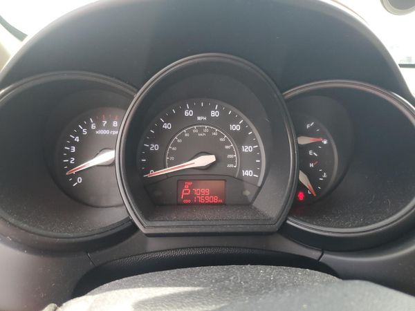 2014 KIA RIO 1.6 AT LX STD/Power