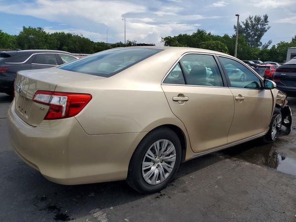 2012 TOYOTA CAMRY