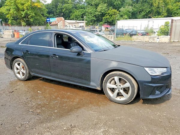 2019 AUDI A4 quattro Premium