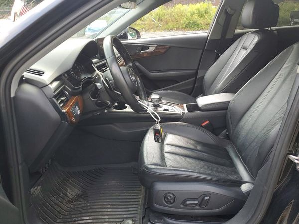2019 AUDI A4 quattro Premium