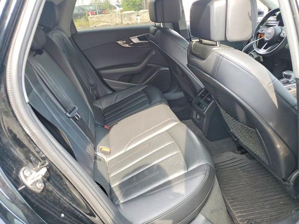 2019 AUDI A4 quattro Premium
