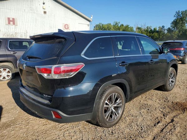2016 TOYOTA HIGHLANDER