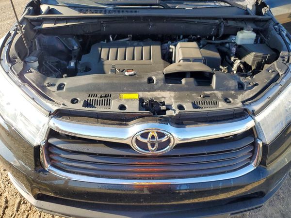 2016 TOYOTA HIGHLANDER