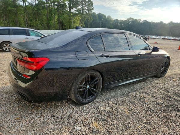 2019 BMW 740