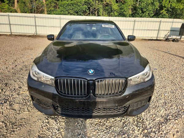 2019 BMW 740