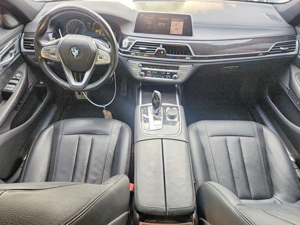 2019 BMW 740