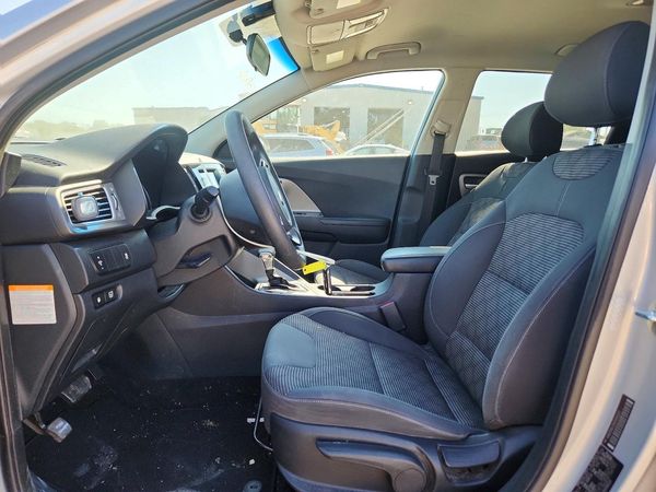2017 KIA NIRO FE / LX / LX Tech
